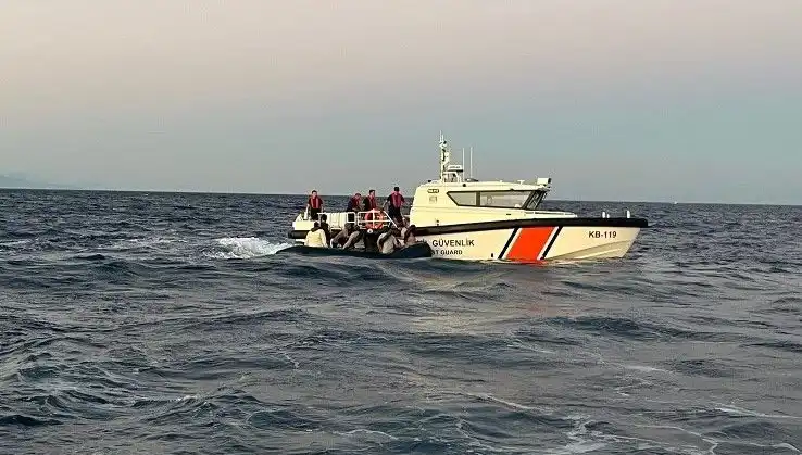 Ayvacık Açıklarında 17 Göçmen Kurtarıldı: Dram Dolu Anlar