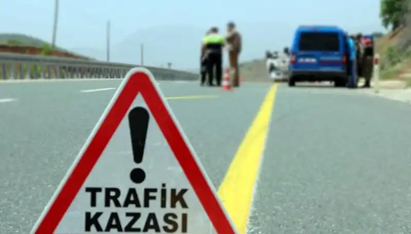 Otomobil ile Kamyon Kaza Yaptı: Can Kayıpları ve Yaralılar Var!