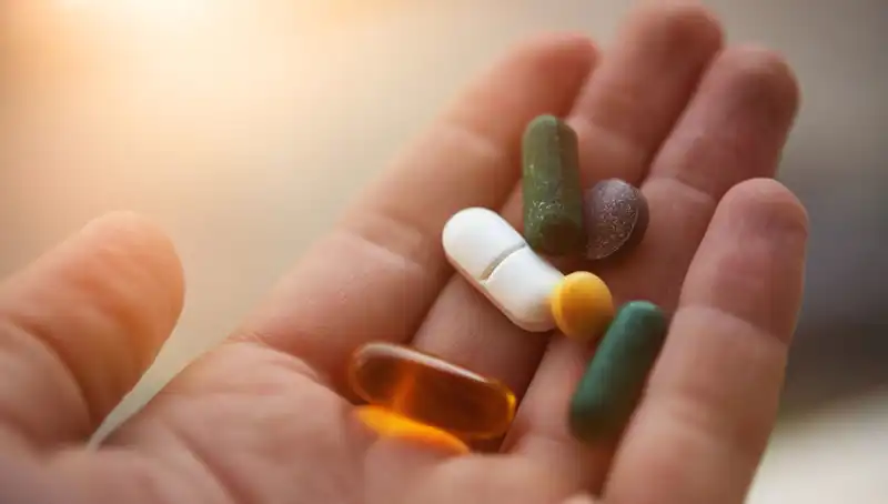 ABD'li Doktor Uyardı: Asla Almamanız Gereken 3 Vitamin Takviyesi