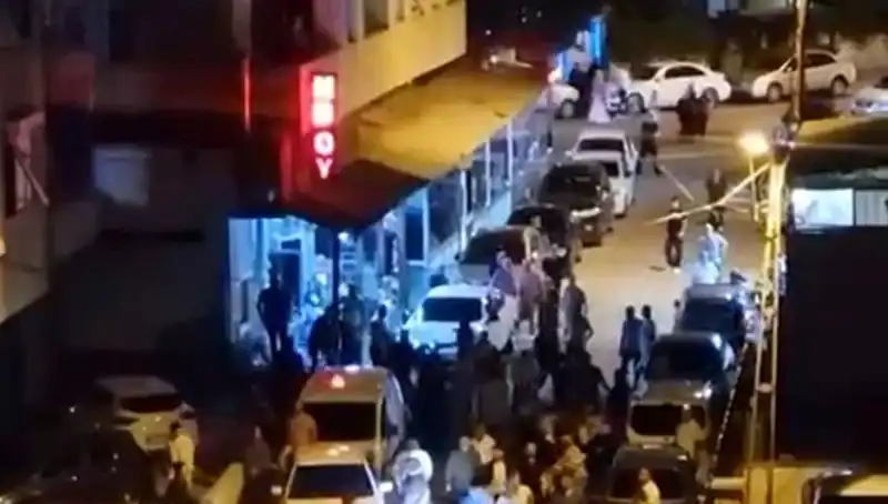 Düğün Çıkışı Şok Eden Olay: Kalabalığa Dalıp Kaos Yarattı