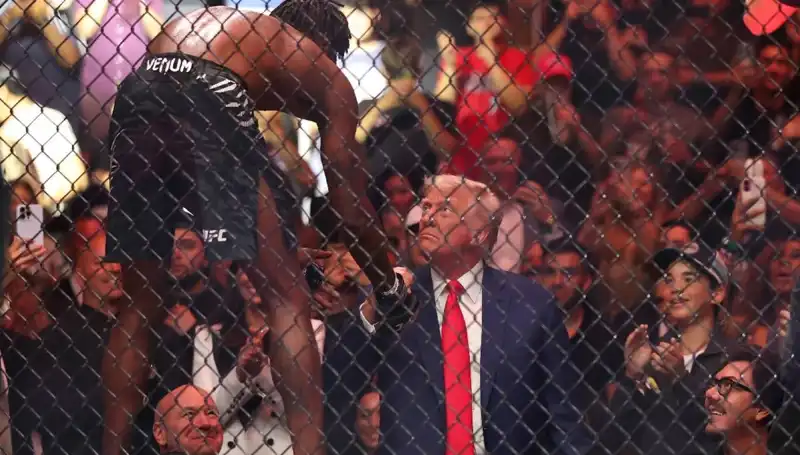 Trump, Beyaz Saray Bahçesinde UFC Maçı Düzenleme Planını Açıkladı!