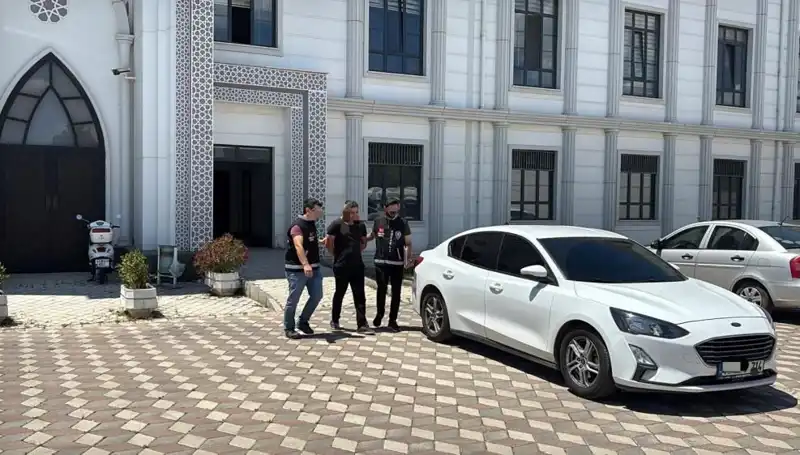 Kocaeli'de Şok Cinayet: Katil Zanlısı Çabuk Yakalandı!