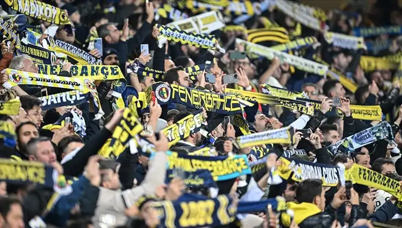 Fenerbahçe Kombine Fiyatları Açıklandı: Taraftarlar Ne Düşünüyor?