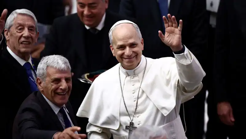 Papa Leo'nun Soyadındaki Gizemli Aşk Hikayesini Keşfedin