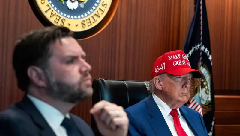 Trump'ın Azil Tasarısı Reddedildi: Siyasi Arenada Yeni Bir Dönem Mi?