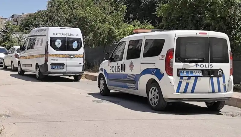 Bir Aylık Bebeğin Şüpheli Ölümü: Kusmuğunda Boğulduğu İddiası Sabahın Karanlığında Gizemini Koruyor