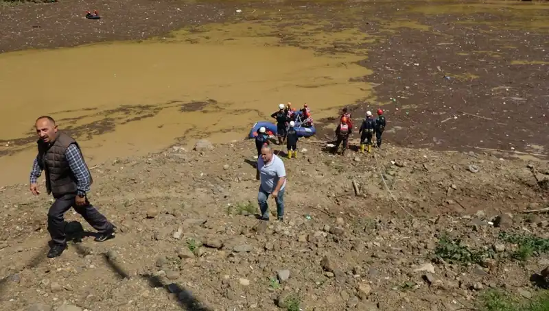 Trabzon'da Sel Anında Su Tahliye Eden Adamı Şaşırtan Olay