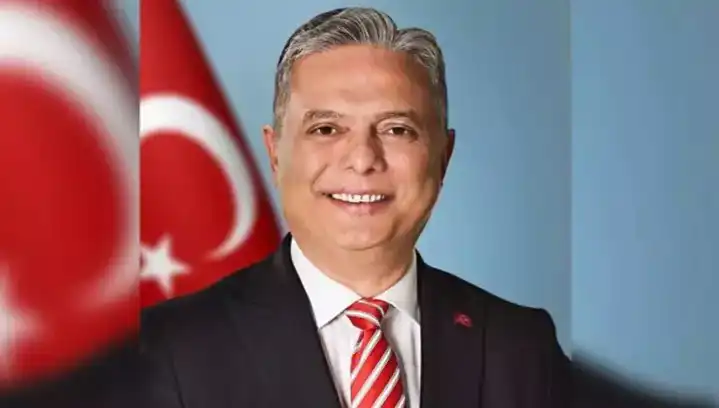 Ümit Uysal Kimdir? CHP Genel Başkan Adayının Hayatına Dair Bilgiler