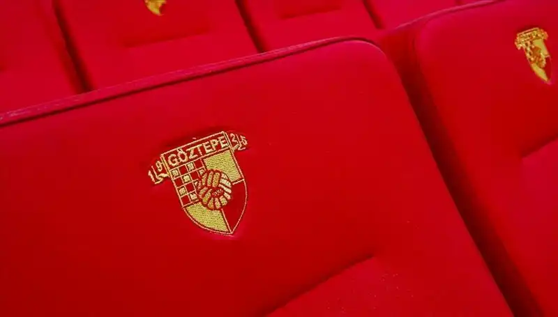 Göztepe, transfer bombası! Junior Olaitan ile anlaştı