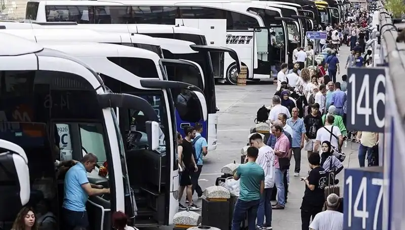 İstanbul'dan Ayrılanların Sayısı 369 Bini Geçti: Nedenler ve Sonuçlar