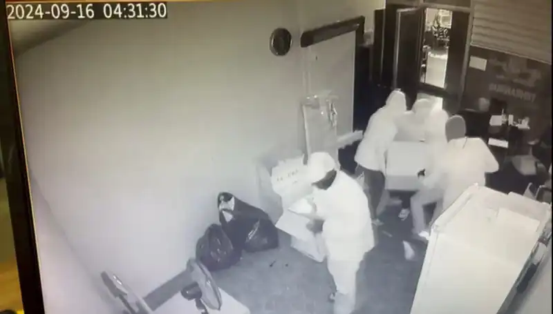Boş Kasa Değil, İçi Dolu Rüyalar: Hırsızlar Yolda Kaldı!