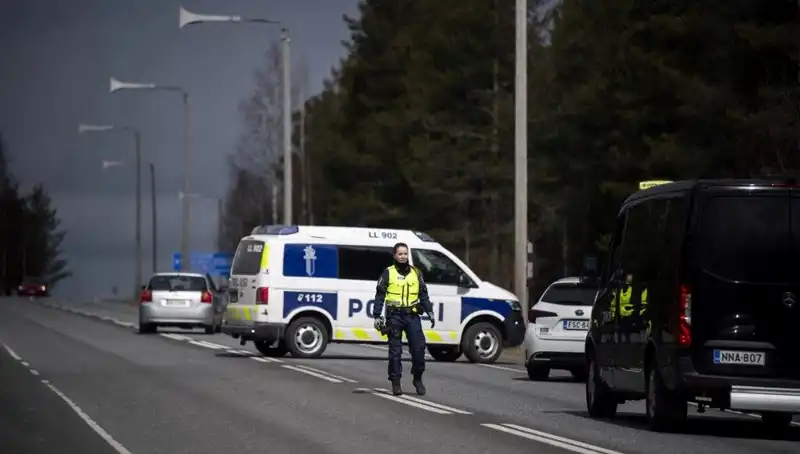 Finlandiya'da Okulda Bıçaklı Saldırı: 3 Öğrenci Yaralandı, Olayın Detayları Ne?