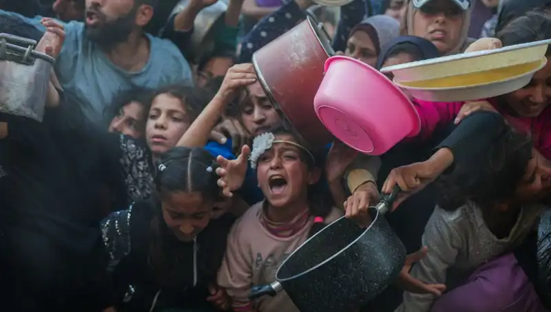 Gazze'de Açlık Krizi: Un Stokları Tükendi, Halk Imdadı Bekliyor