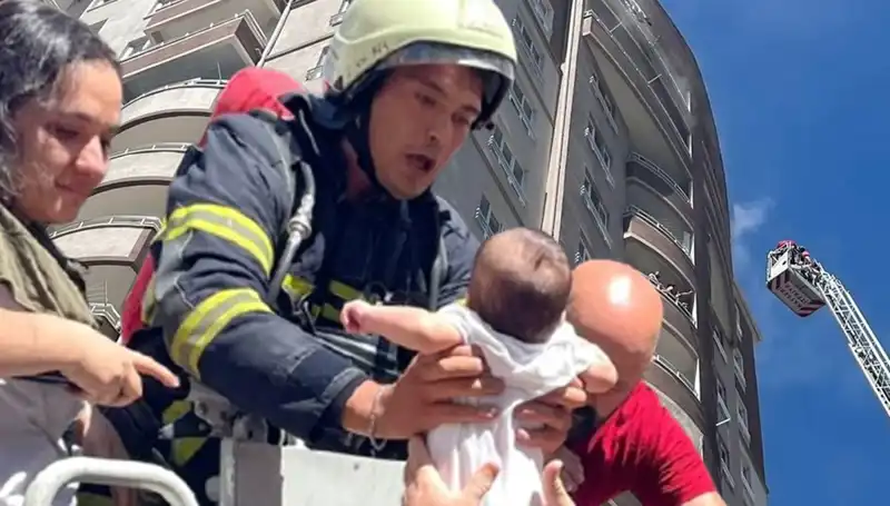 Kayseri'de 14 Katlı Binada Çıkın Yangın: Panik ve Korku Hakim Oldu