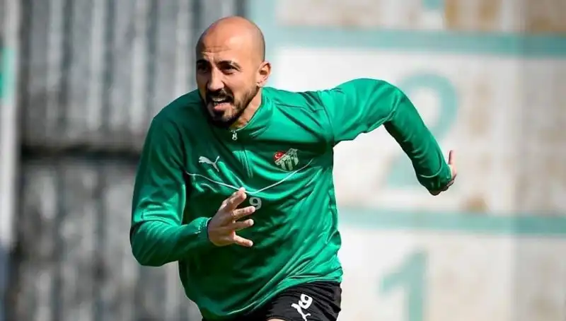 Milli Futbolcunun Yeni Durakları: 2. Lig Seçeneği Neden Cazip Geliyor?