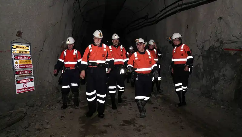 Bakan Işıkhan Altın Madeninde Hedef Büyütüyor: Yeni Yatırım Projeleri Neler?