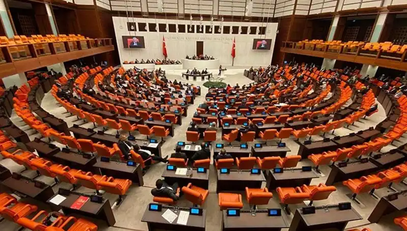 Emekli İkramiyeleri İçin TBMM'de Tarihi Teklif: İlk Adımlar Atıldı