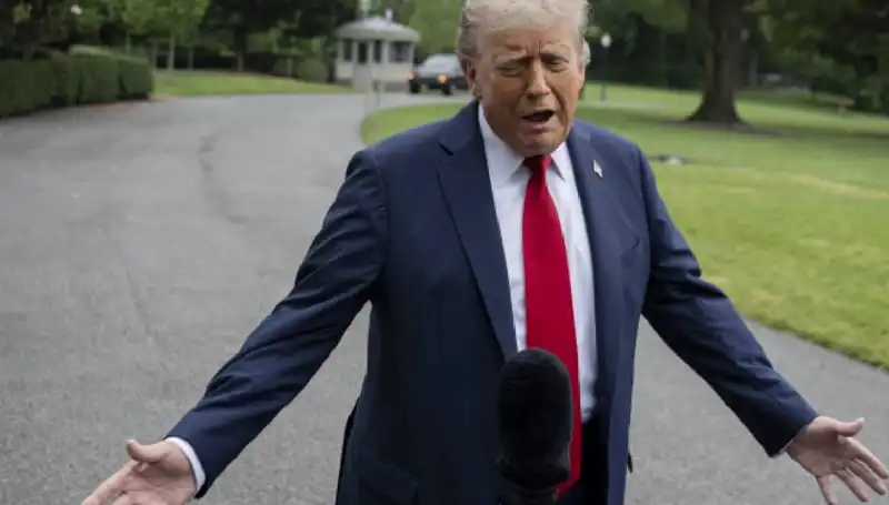 Trump’tan Çarpıcı Açıklamalar: Ülkelerin Savaşma Zamanı Geliyor Mu?