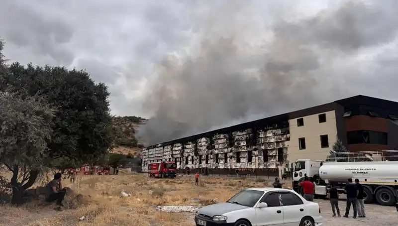 Kayseri’de Mobilya Fabrikasında Yangın: Olayın Ardındaki Sebepler ve Sonuçlar