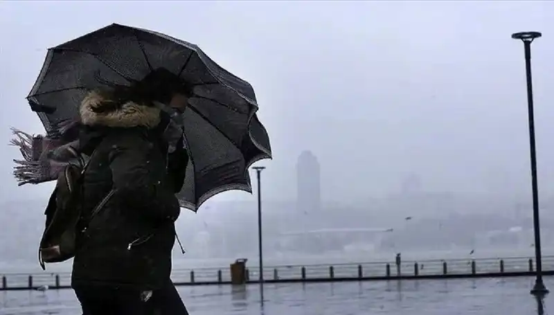 Meteoroloji'den Beklenen Fırtına ve Toz Taşınımı Uyarısı Geldi