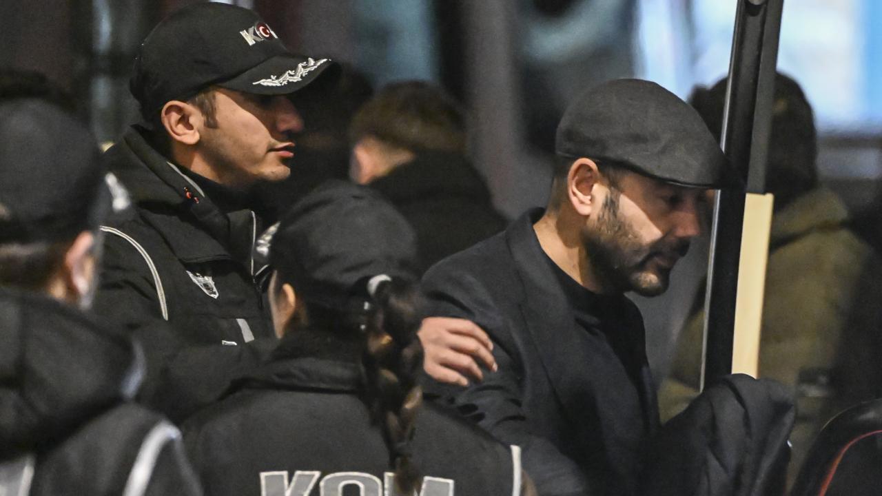 İhale Yolsuzluğu Soruşturması: Beşiktaş Belediye Başkanı Akpolat Tutuklandı